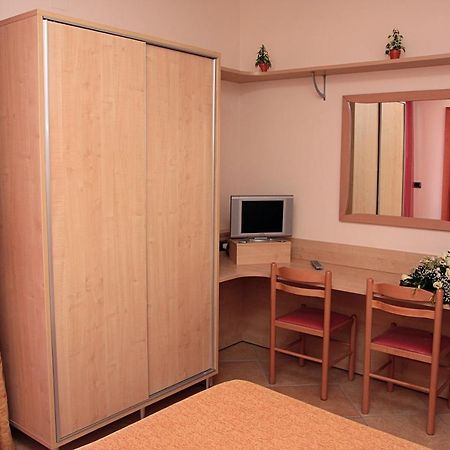 Hotel La Tartaruga 로세토데글리아브루찌 외부 사진