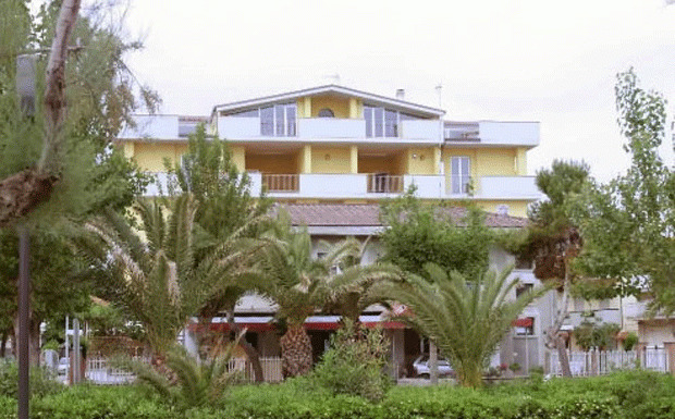 Hotel La Tartaruga 로세토데글리아브루찌 외부 사진
